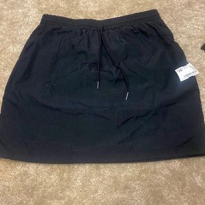 Athletic material skirt!